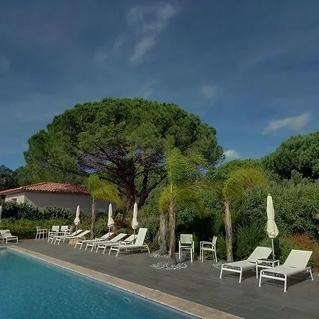 Les Pins De Santa Giulia 포르토베쉬오