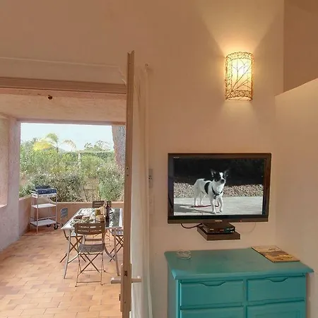 Les Pins De Santa Giulia * 포르토베쉬오