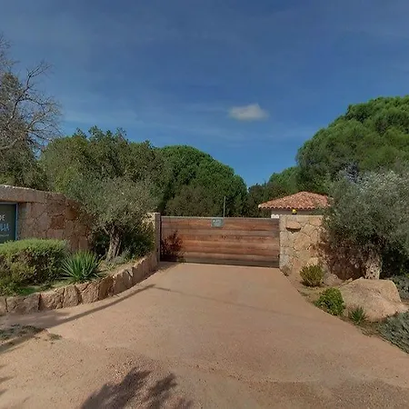 Les Pins De Santa Giulia