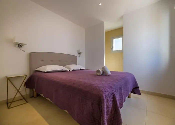 Les Pins De Santa Giulia Hébergement de vacances Porto-Vecchio (Corsica)