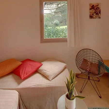 Semesterbostad Les Pins De Santa Giulia