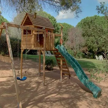 Les Pins De Santa Giulia * Porto-Vecchio (Corsica)