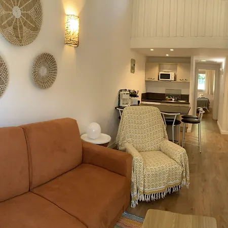 Les Pins De Santa Giulia