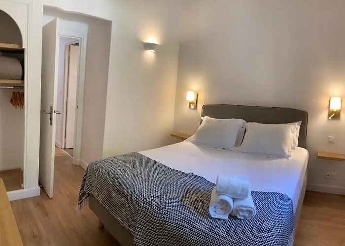 Les Pins De Santa Giulia * Porto-Vecchio (Corsica)